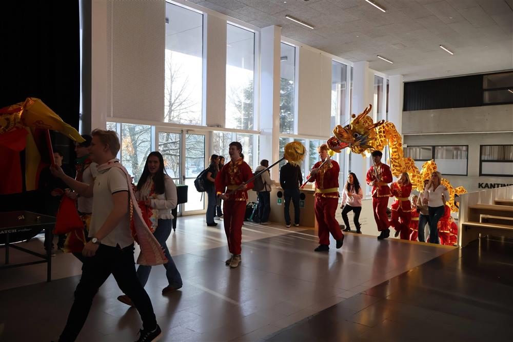 Bilde fra språkuka - Klikk for stort bilde